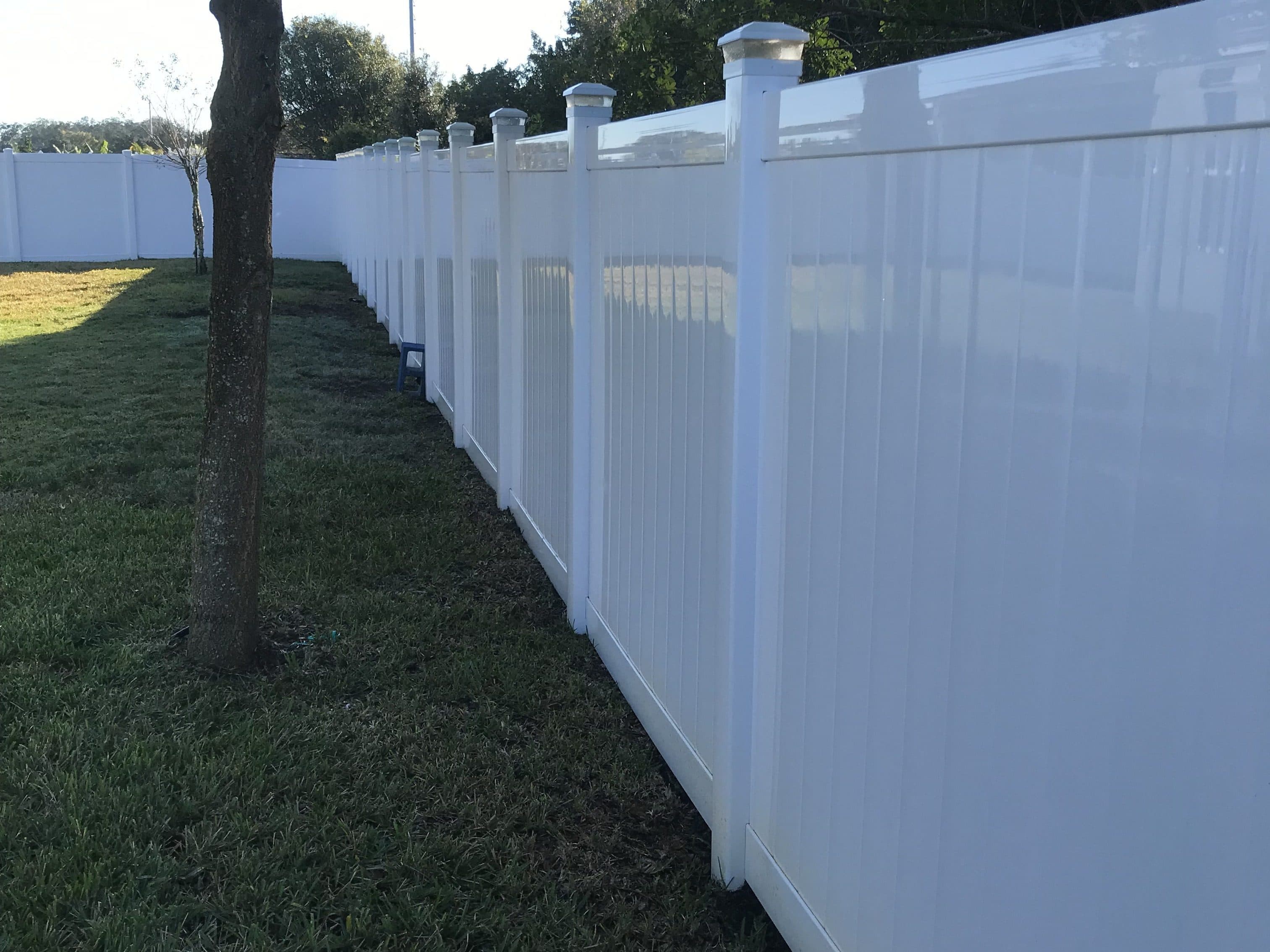 Fence cleaning service