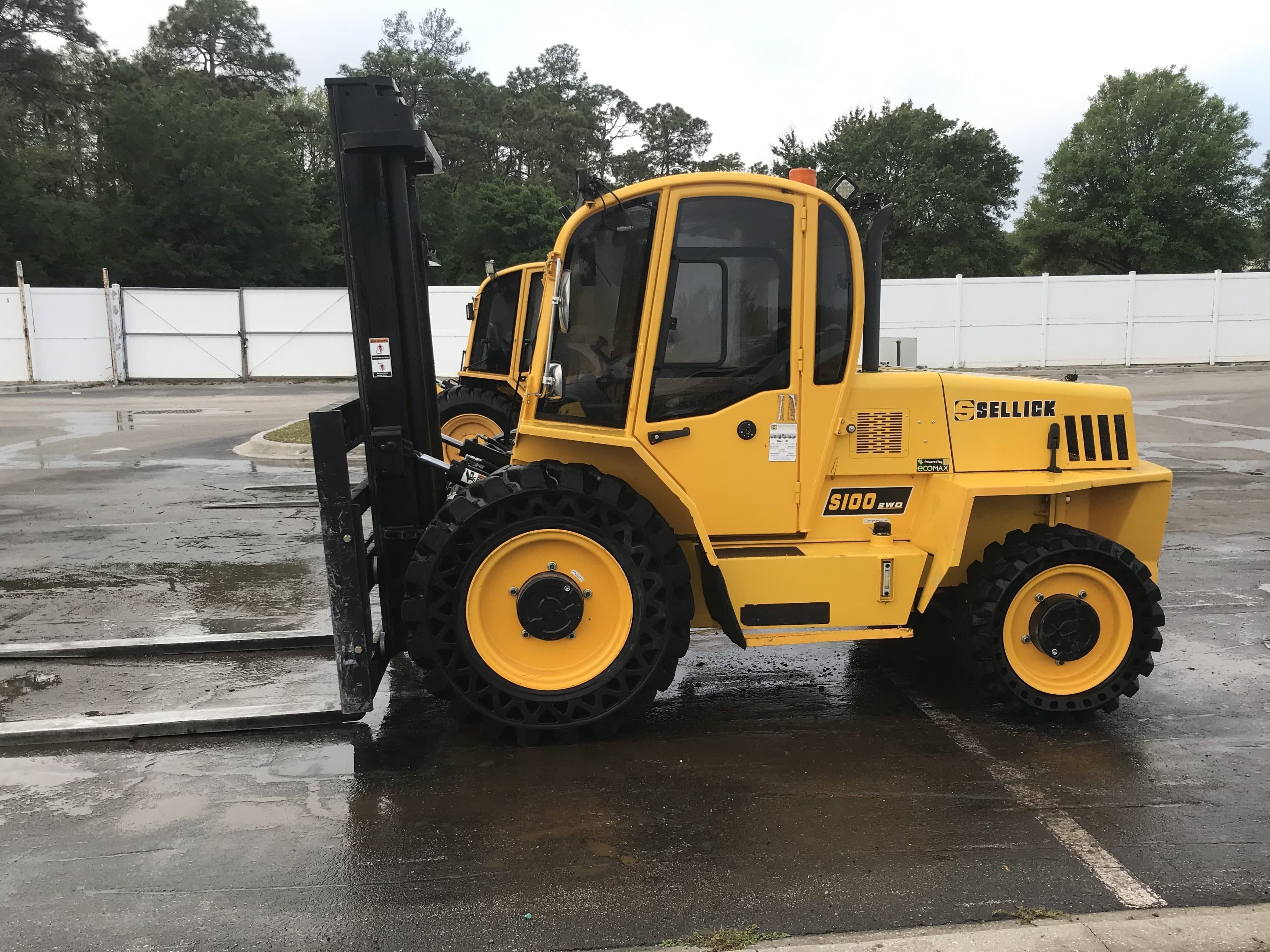Heavy Equipment Cleaning