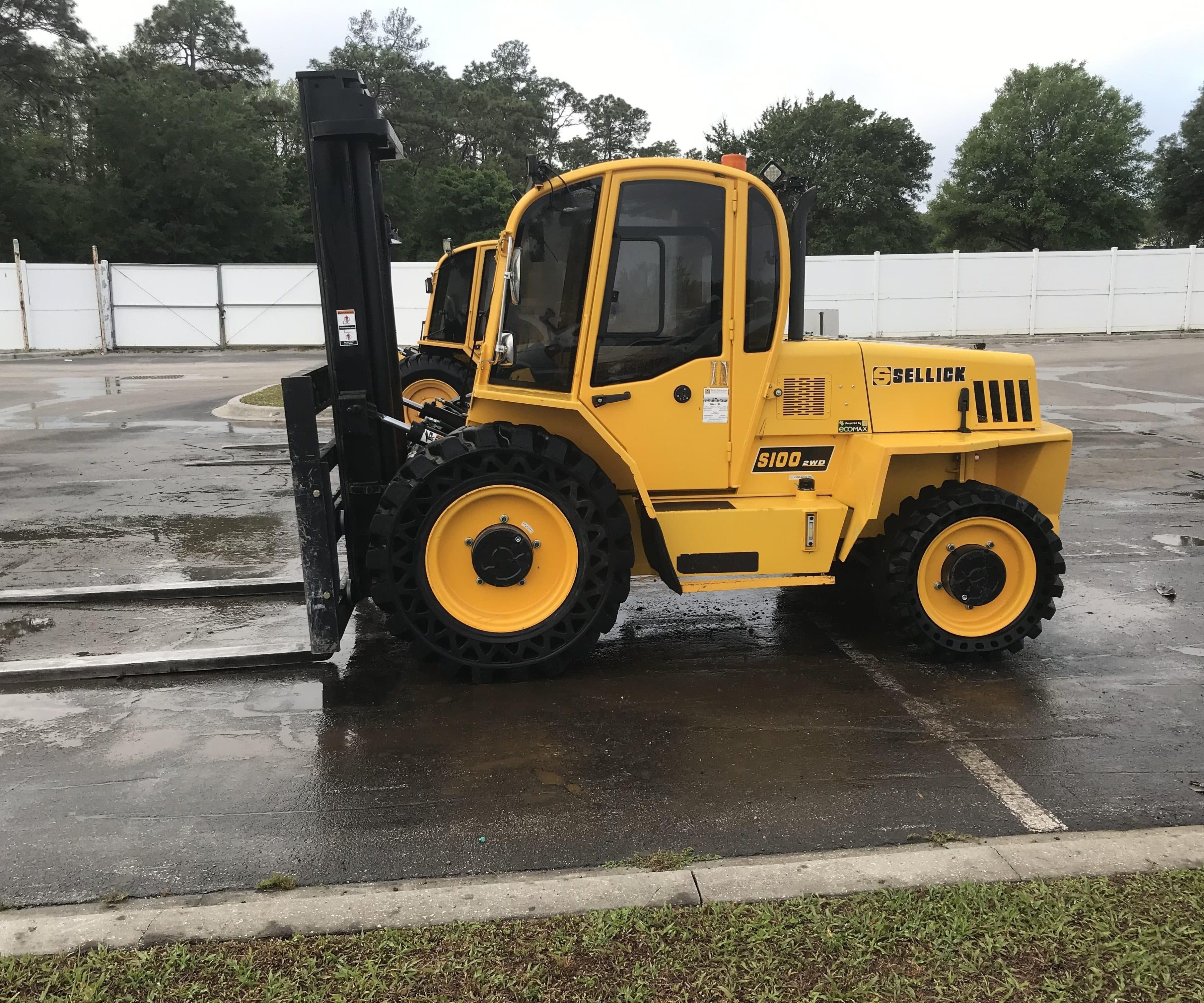 Heavy Equipment Cleaning 